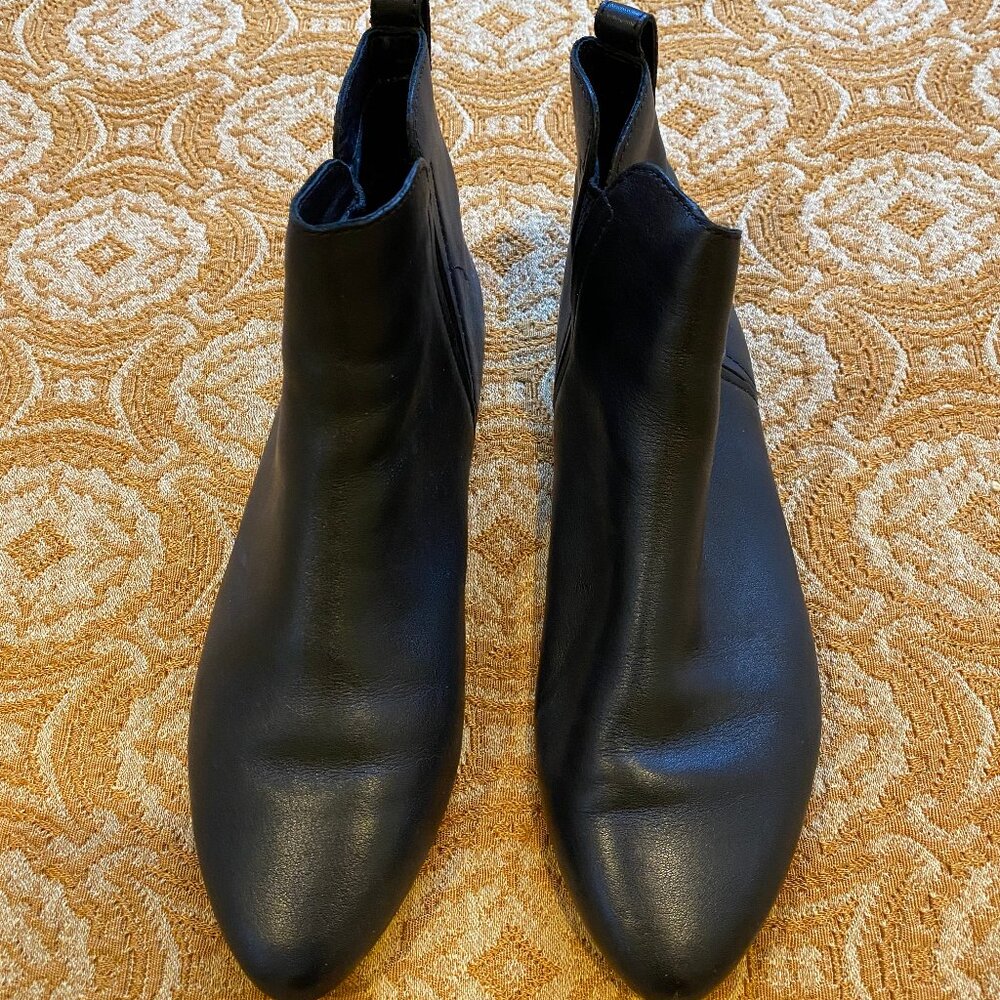 Born Remo Black Leather Flat Booties Size 8.5